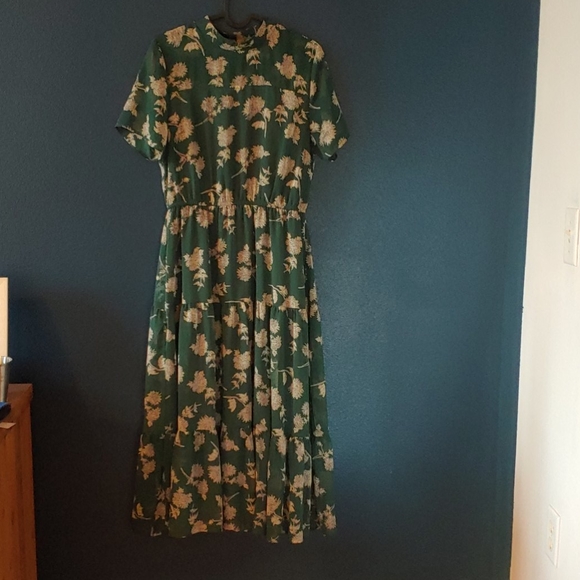 Lulus Dresses & Skirts - Green Midi Dress
